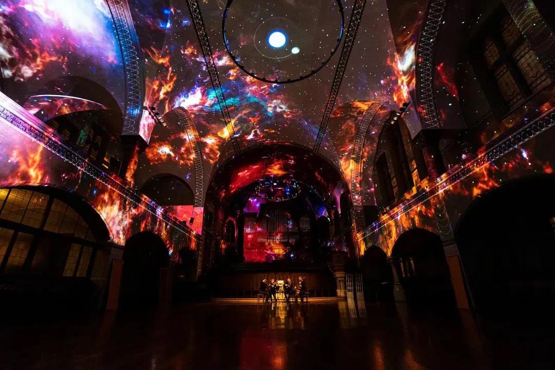 室内沉浸式灯光投影秀《genesis》2