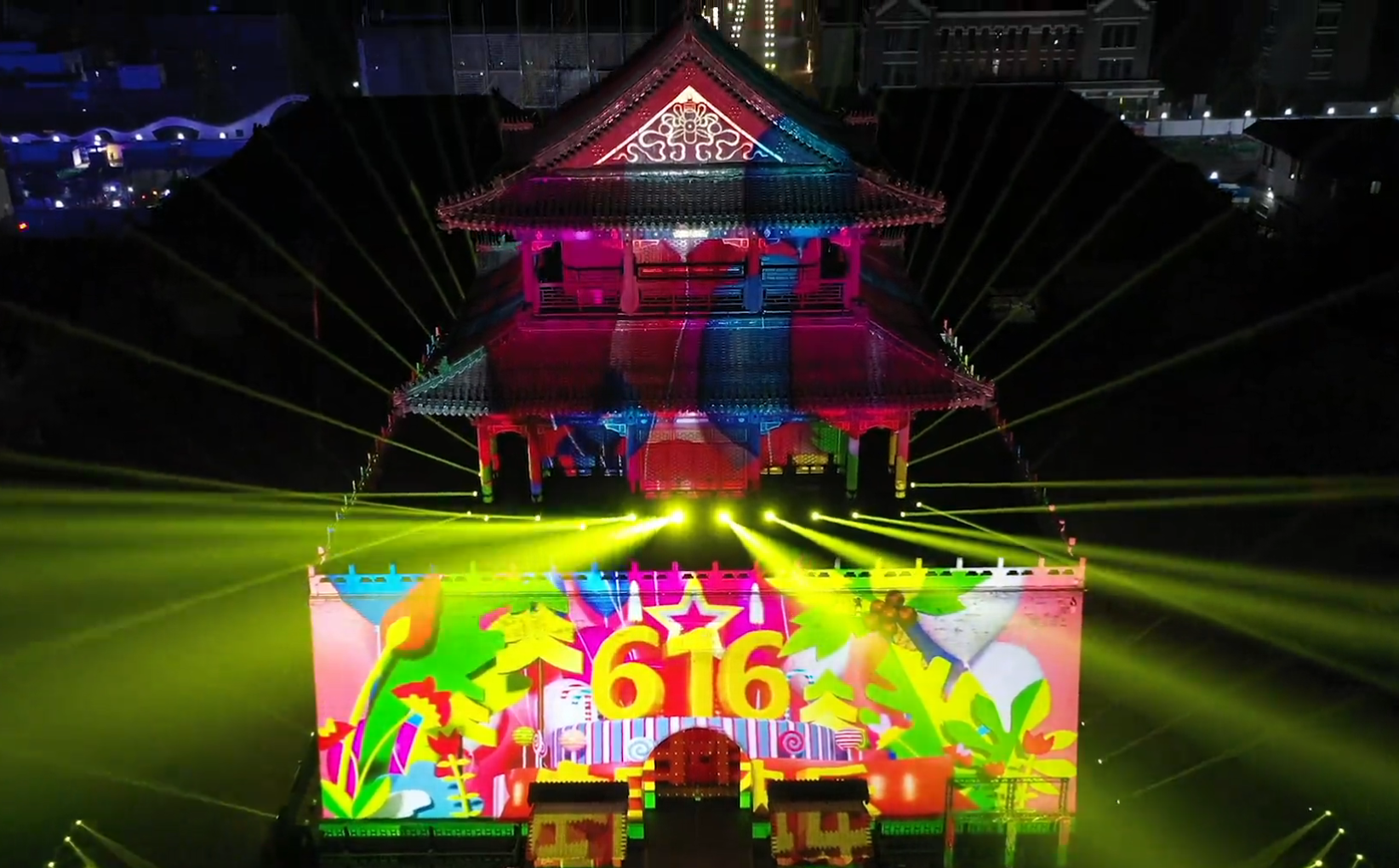 天津建城616周年,鼓楼"灯光秀"闪亮上演