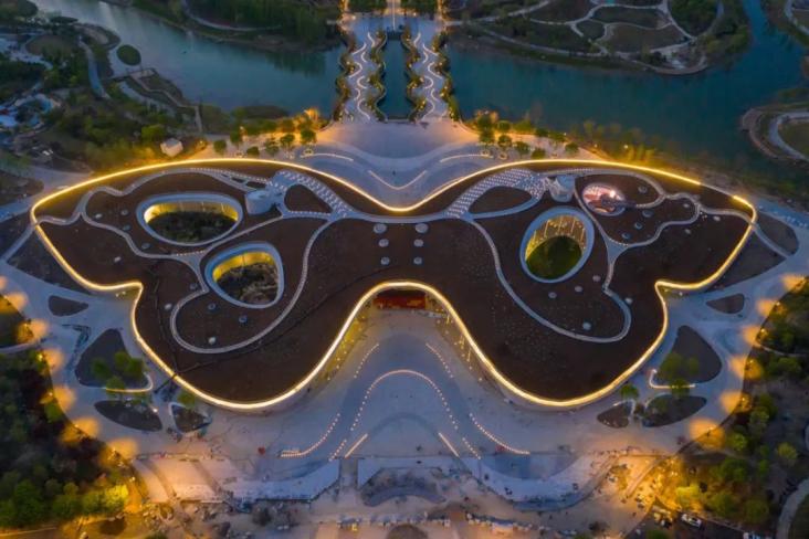 上海崇明花博会主场馆亮灯调试